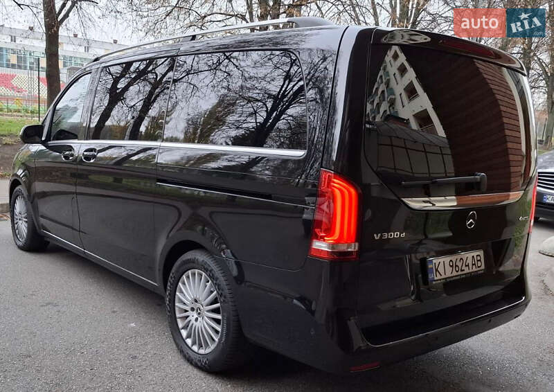 Минивэн Mercedes-Benz V-Class 2020 в Киеве