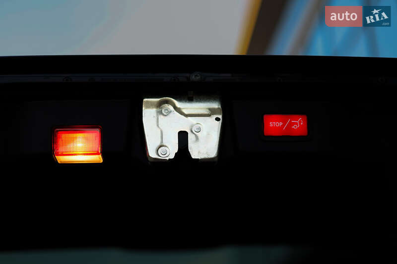 Минивэн Mercedes-Benz V-Class 2021 в Киеве