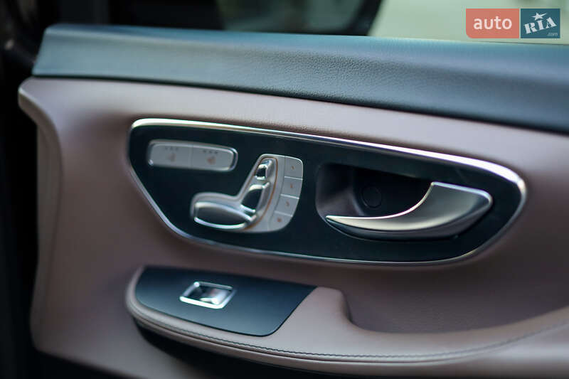 Минивэн Mercedes-Benz V-Class 2021 в Киеве