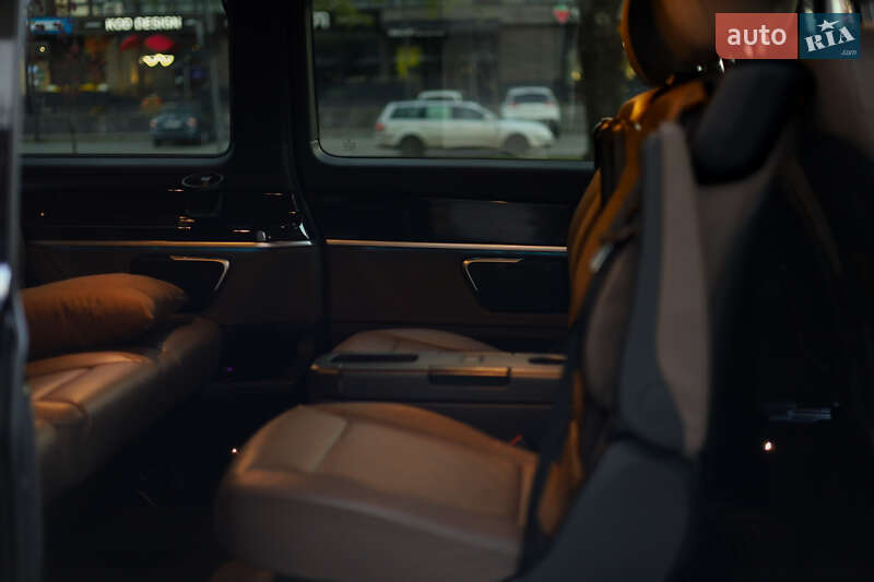 Минивэн Mercedes-Benz V-Class 2021 в Киеве