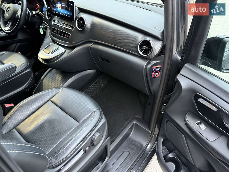 Мінівен Mercedes-Benz V-Class 2021 в Луцьку