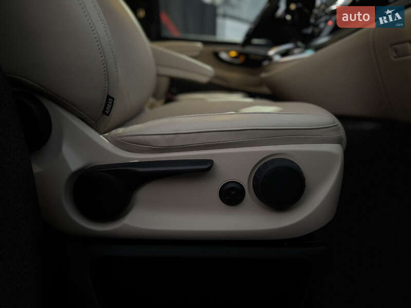 Мінівен Mercedes-Benz V-Class 2016 в Луцьку