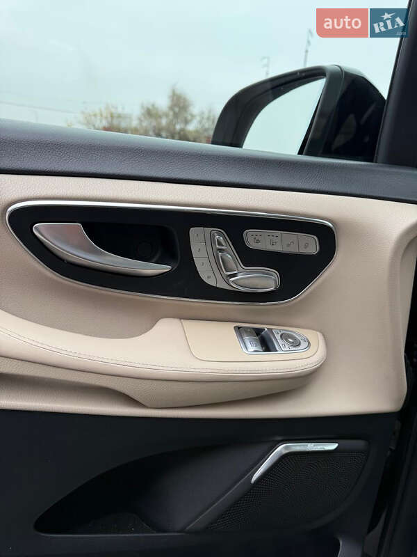 Минивэн Mercedes-Benz V-Class 2015 в Киеве