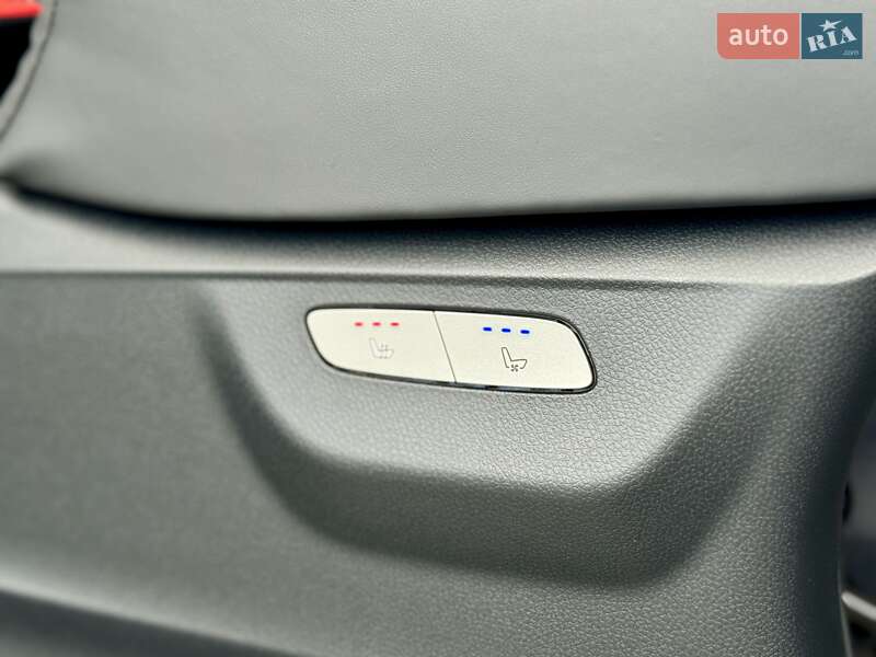 Минивэн Mercedes-Benz V-Class 2023 в Киеве фото 45 Минивэн Mercedes-Benz V-Class 2023 в Киеве