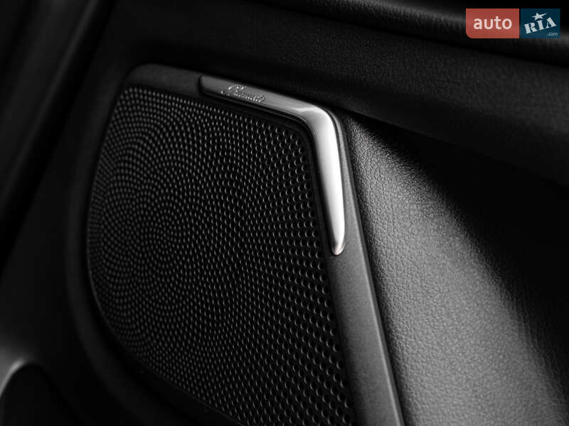 Минивэн Mercedes-Benz V-Class 2016 в Киеве фото 63 Минивэн Mercedes-Benz V-Class 2016 в Киеве