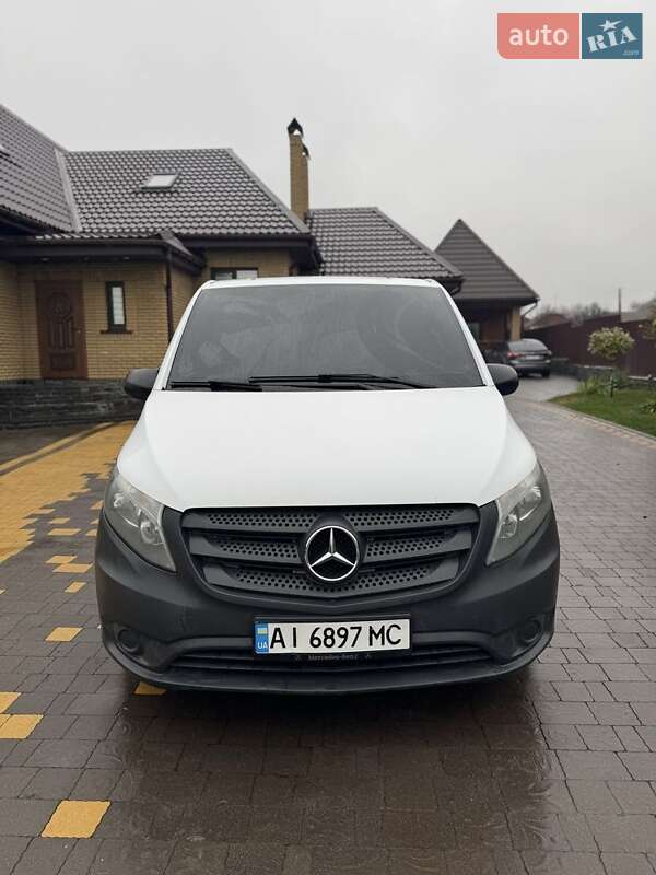 Мінівен Mercedes-Benz V-Class 2015 в Києві