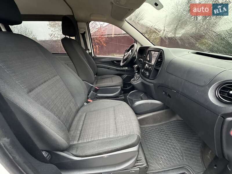 Мінівен Mercedes-Benz V-Class 2015 в Києві