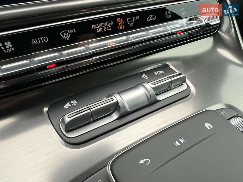 Минивэн Mercedes-Benz V-Class 2024 в Киеве