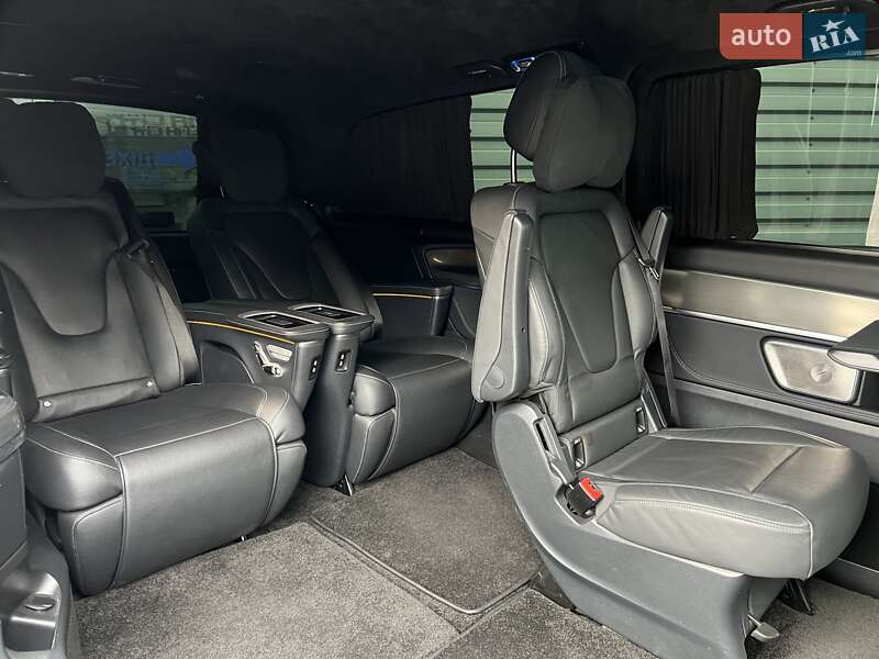 Минивэн Mercedes-Benz V-Class 2024 в Киеве