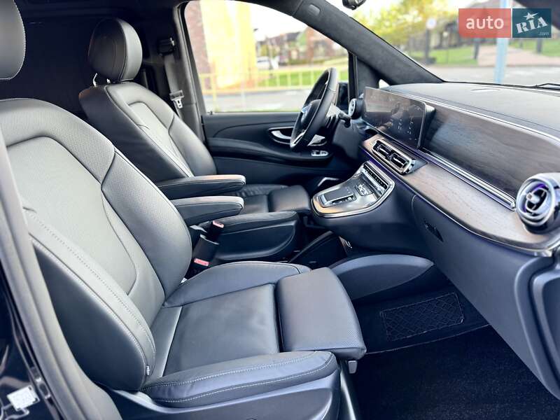 Мінівен Mercedes-Benz V-Class 2025 в Києві фото 36 Мінівен Mercedes-Benz V-Class 2025 в Києві