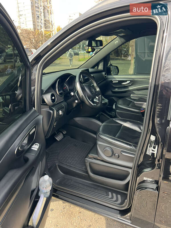 Мінівен Mercedes-Benz V-Class 2016 в Одесі