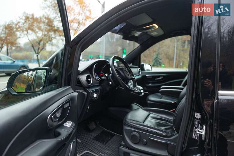 Минивэн Mercedes-Benz V-Class 2015 в Киеве