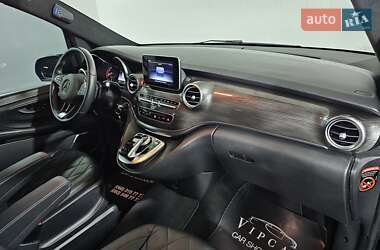 Минивэн Mercedes-Benz V-Class 2022 в Киеве