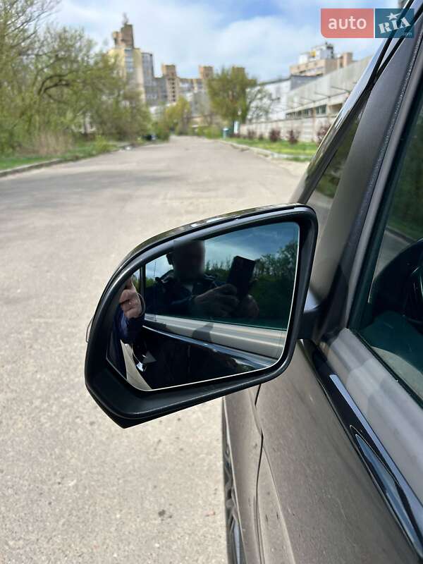 Мінівен Mercedes-Benz V-Class 2022 в Києві