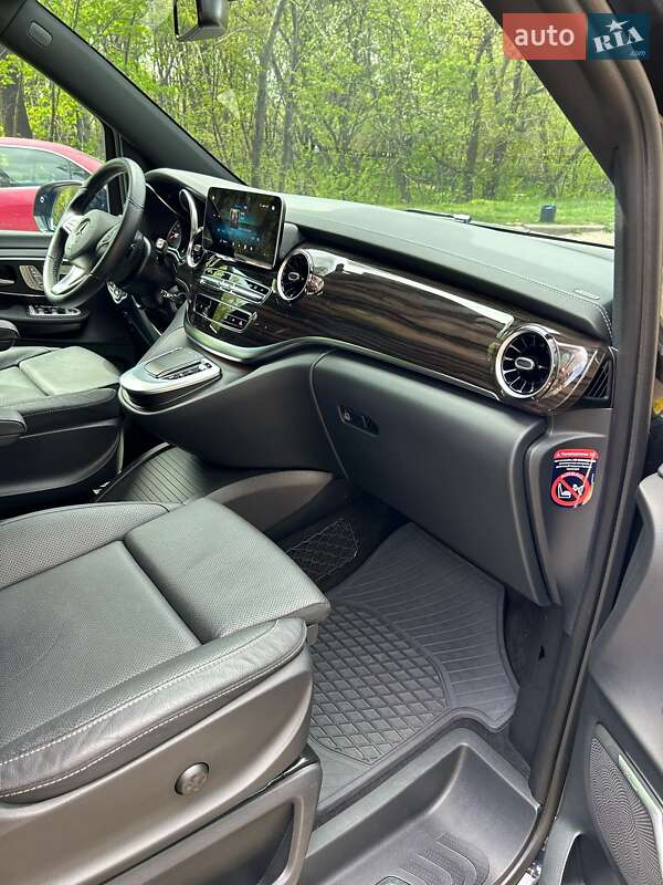 Мінівен Mercedes-Benz V-Class 2022 в Києві