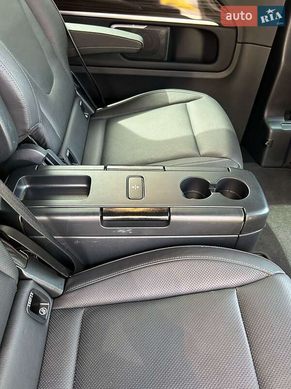 Мінівен Mercedes-Benz V-Class 2022 в Києві