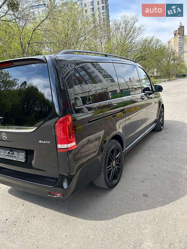 Мінівен Mercedes-Benz V-Class 2022 в Києві