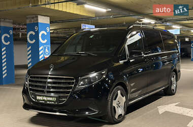 Минивэн Mercedes-Benz V-Class 2024 в Киеве