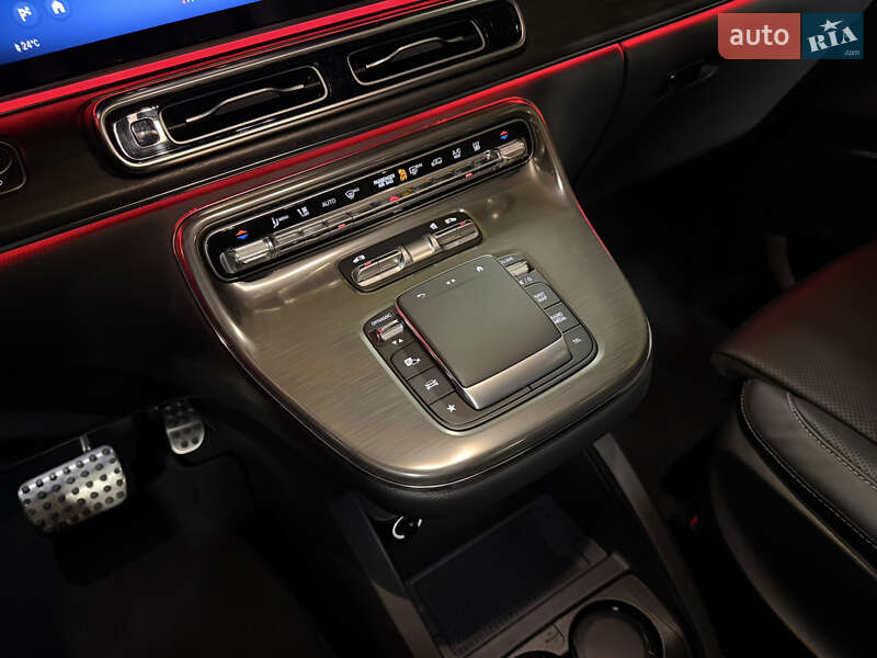 Мінівен Mercedes-Benz V-Class 2024 в Києві фото 15 Мінівен Mercedes-Benz V-Class 2024 в Києві