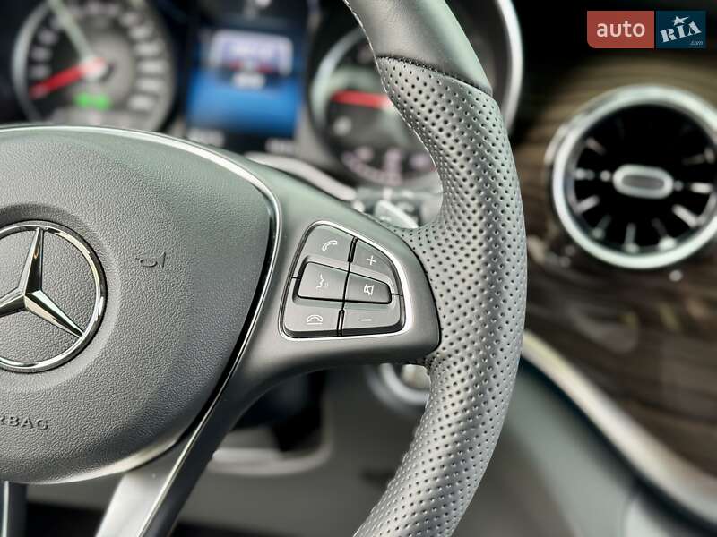 Минивэн Mercedes-Benz V-Class 2023 в Киеве