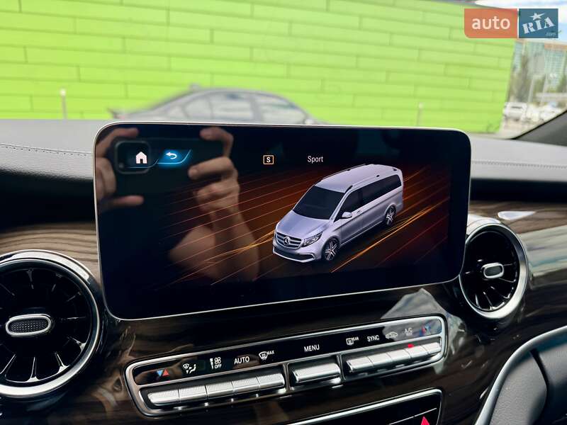 Минивэн Mercedes-Benz V-Class 2023 в Киеве