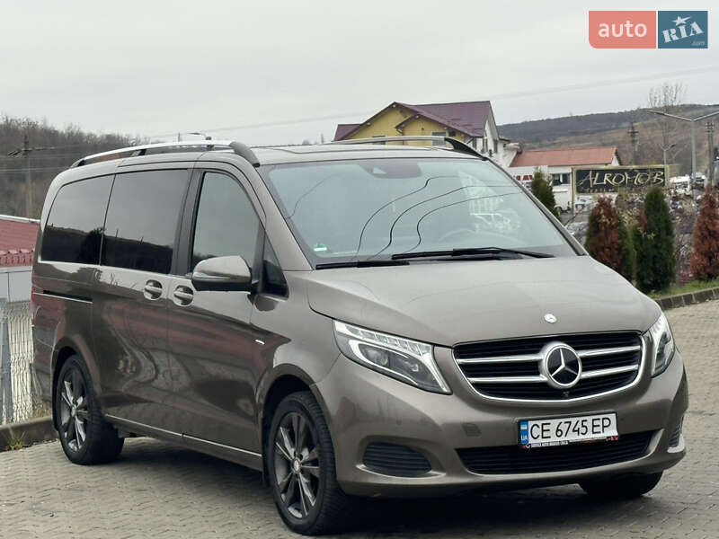 Минивэн Mercedes-Benz V-Class 2016 в Сторожинце