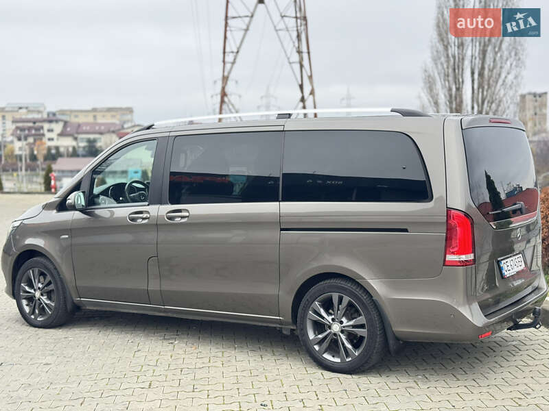 Минивэн Mercedes-Benz V-Class 2016 в Сторожинце