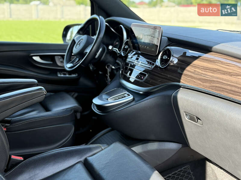 Мінівен Mercedes-Benz V-Class 2022 в Коломиї
