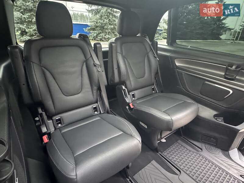 Минивэн Mercedes-Benz V-Class 2022 в Киеве