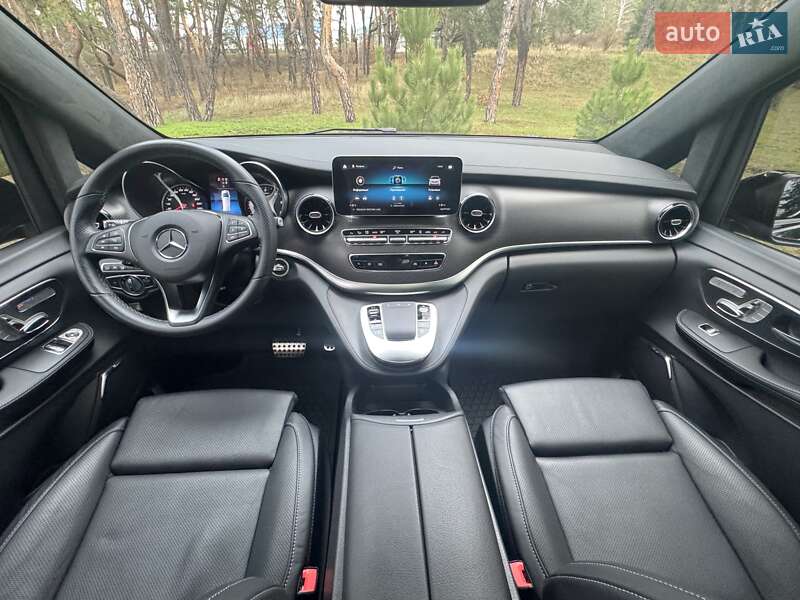 Минивэн Mercedes-Benz V-Class 2022 в Киеве