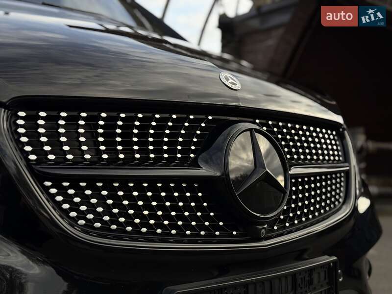 Мінівен Mercedes-Benz V-Class 2020 в Одесі