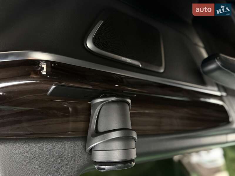 Мінівен Mercedes-Benz V-Class 2020 в Одесі