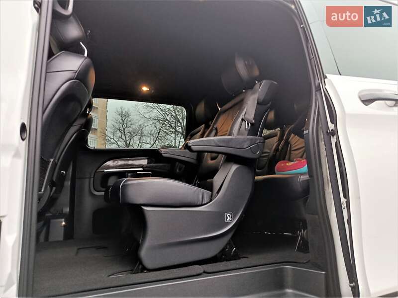 Мінівен Mercedes-Benz V-Class 2015 в Одесі