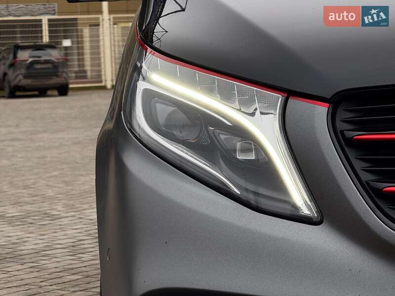 Минивэн Mercedes-Benz V-Class 2017 в Харькове