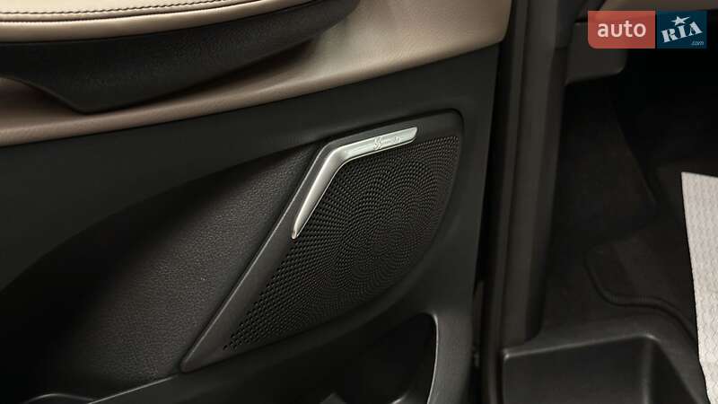 Мінівен Mercedes-Benz V-Class 2025 в Ужгороді