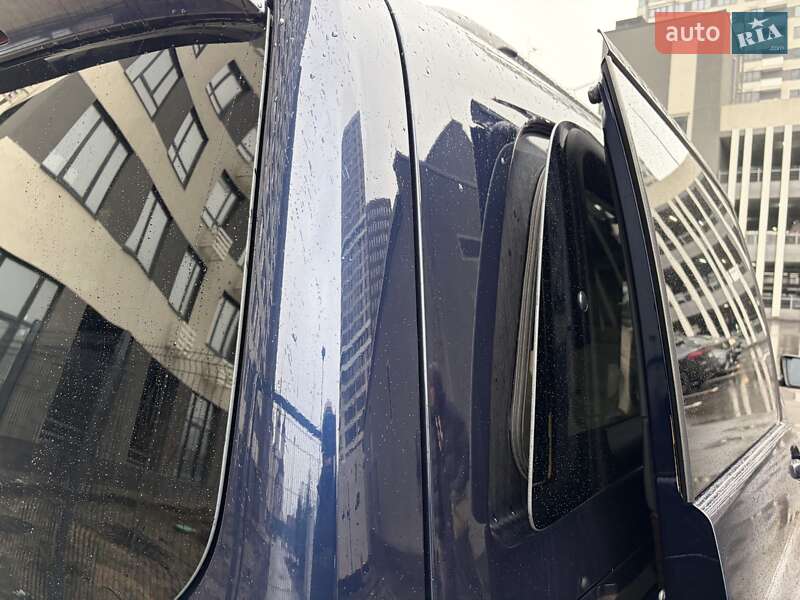 Минивэн Mercedes-Benz V-Class 2018 в Киеве фото 124 Минивэн Mercedes-Benz V-Class 2018 в Киеве