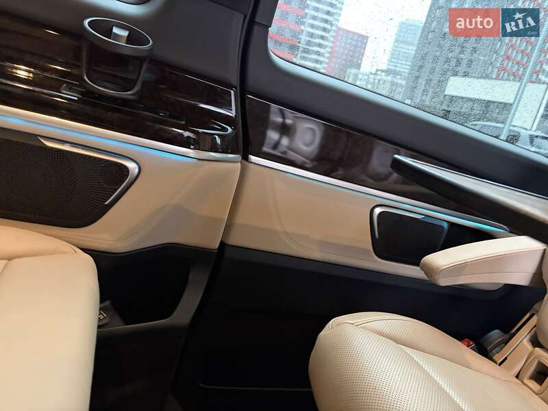 Минивэн Mercedes-Benz V-Class 2018 в Киеве фото 129 Минивэн Mercedes-Benz V-Class 2018 в Киеве