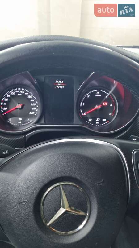 Минивэн Mercedes-Benz V-Class 2017 в Черновцах