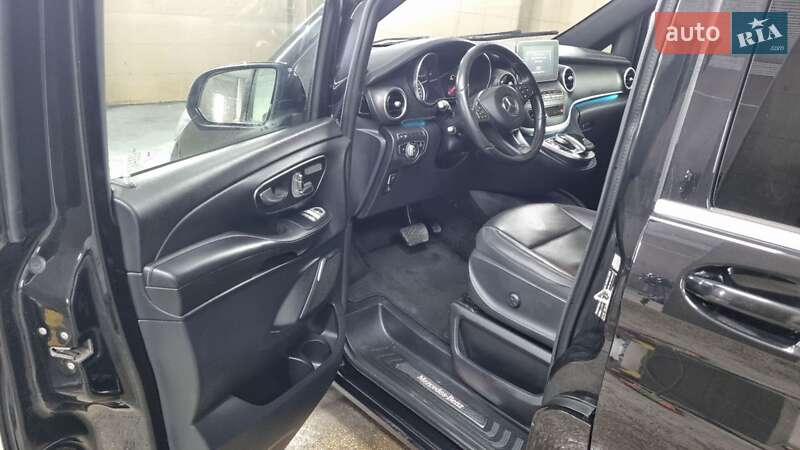 Минивэн Mercedes-Benz V-Class 2017 в Черновцах