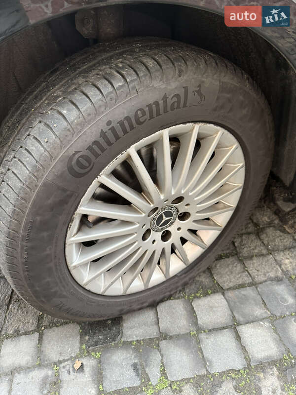 Мінівен Mercedes-Benz V-Class 2021 в Києві фото 15 Мінівен Mercedes-Benz V-Class 2021 в Києві