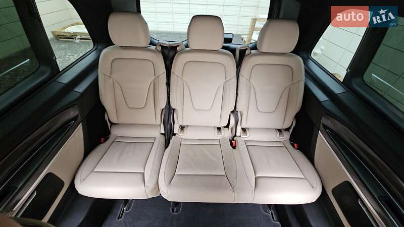 Мінівен Mercedes-Benz V-Class 2023 в Києві