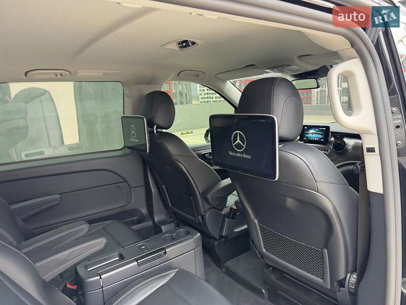 Минивэн Mercedes-Benz V-Class 2021 в Киеве