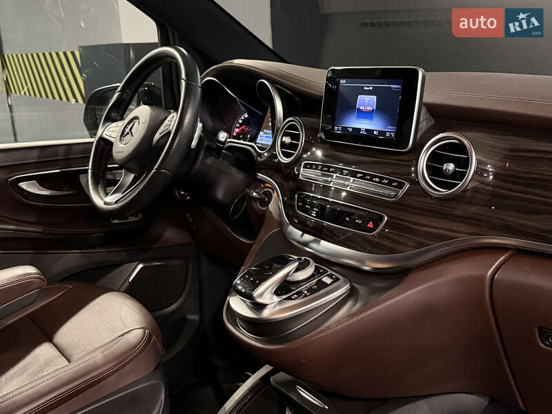 Мінівен Mercedes-Benz V-Class 2017 в Одесі
