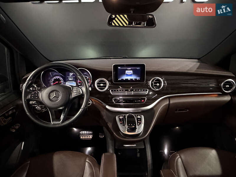 Мінівен Mercedes-Benz V-Class 2017 в Одесі