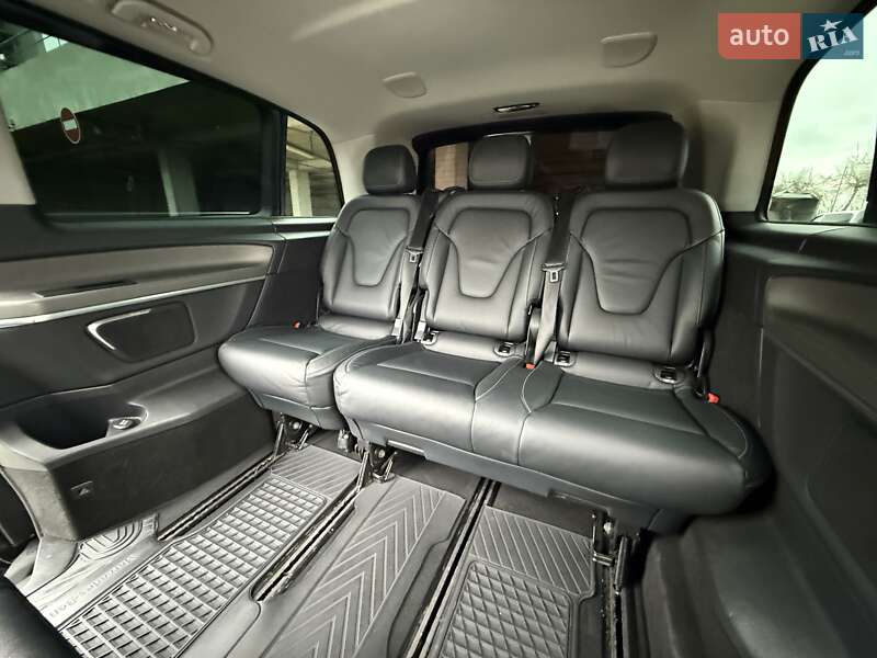 Минивэн Mercedes-Benz V-Class 2016 в Киеве
