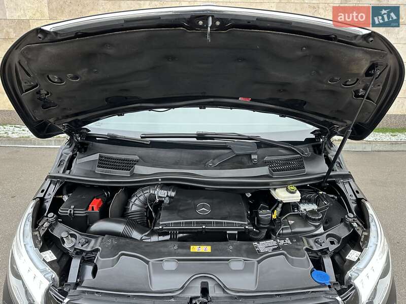 Мінівен Mercedes-Benz V-Class 2018 в Києві