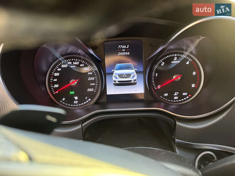 Минивэн Mercedes-Benz V-Class 2016 в Киеве