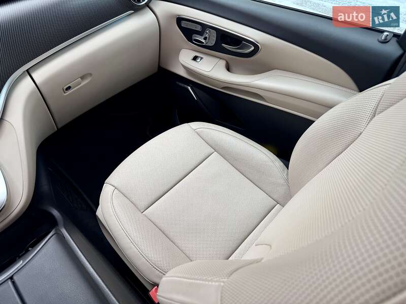 Мінівен Mercedes-Benz V-Class 2020 в Дніпрі