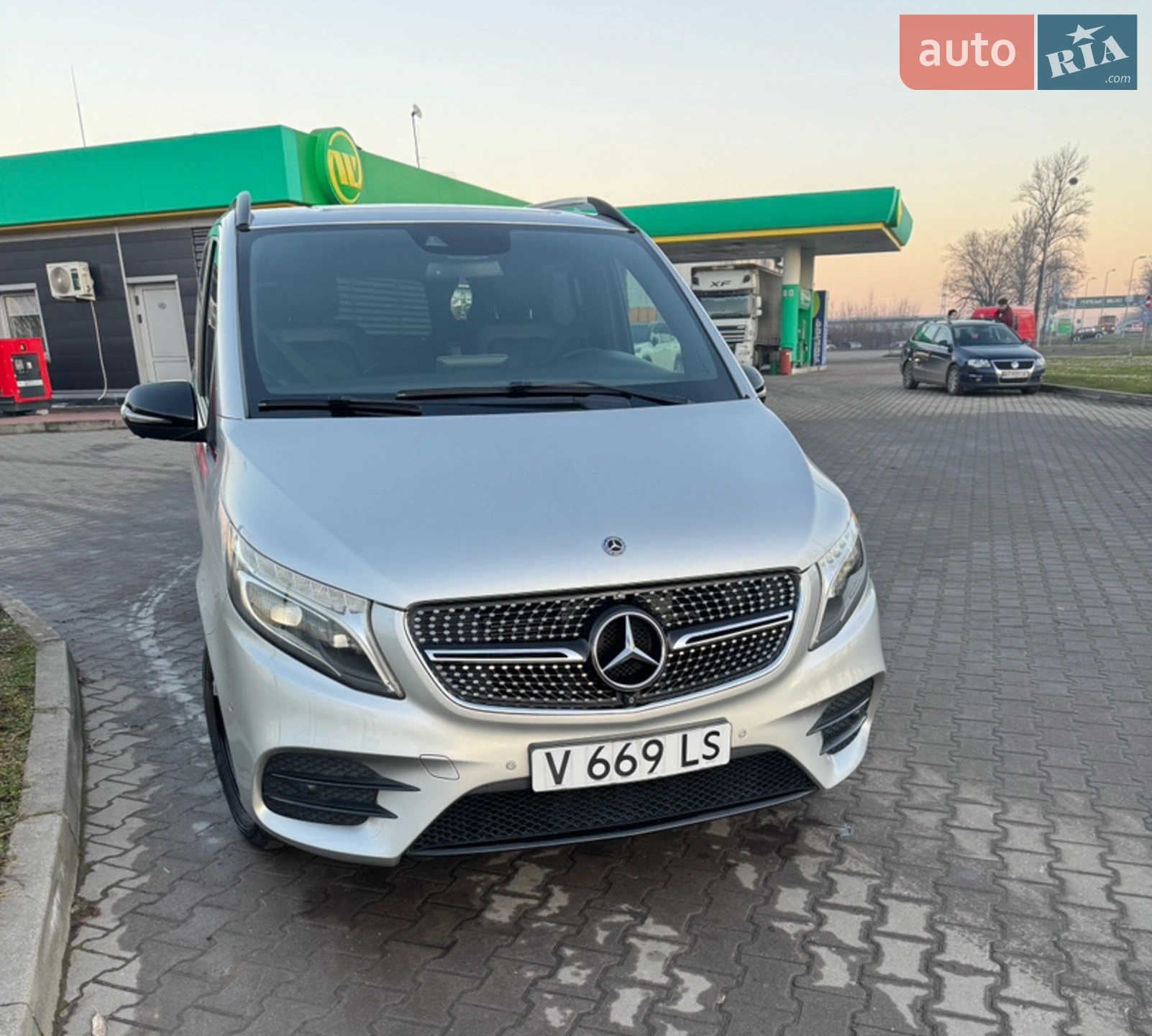 2017 Mercedes-Benz V-klasse - фото 1