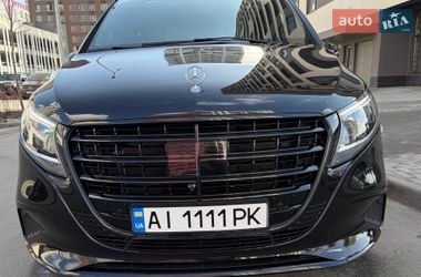 Минивэн Mercedes-Benz V-Class 2025 в Киеве